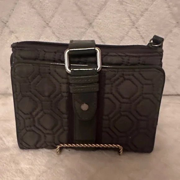 Vera Bradley Quilted Gray Compact  Zip Card Wallet - Picture 2 of 8